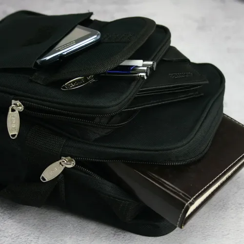 mała torba męska z nylonu na Arena.pl