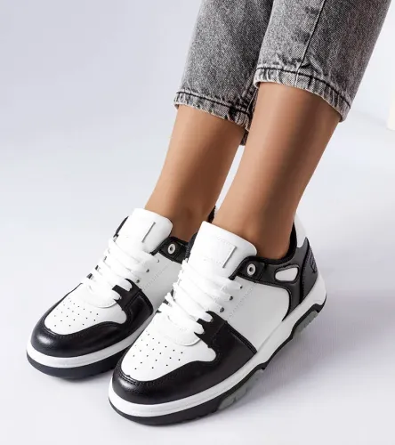 Czarne sneakersy na platformie Kristie 40 na Arena.pl