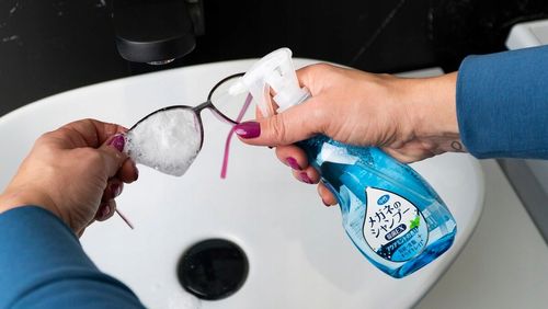 Innowacyjny Japoński SZAMPON DO OKULARÓW o zapachu Kwiatowym - 200ml SOFT99 na Arena.pl