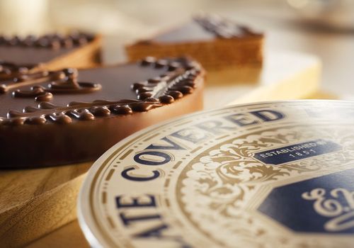 Torcik Wedlowski ręcznie dekorowany w historycznym opakowaniu 250 g E.Wedel na Arena.pl