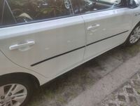 Toyota Auris 2 Kombi Listwy Boczne na Drzwi Czarne