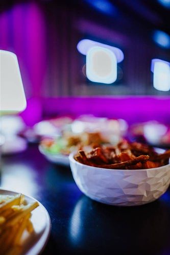 Miska Club biała 4004525 na Arena.pl