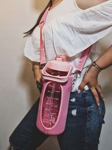 Butelka motywacyjna bidon 2L z pokrowcem HIT !! na Arena.pl