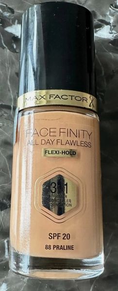 Max Factor Facefinity 3In1 Foundation Podkład Do Twarzy - 88 Praline - 30Ml zdjęcie 7