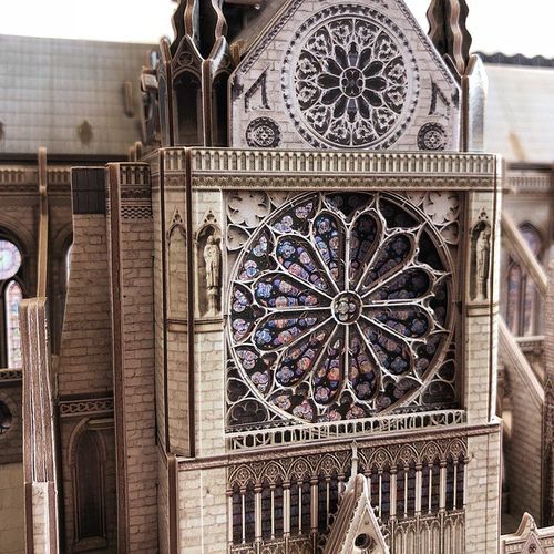Puzzle 3D Katedra Notre Dame 293 elementy na Arena.pl