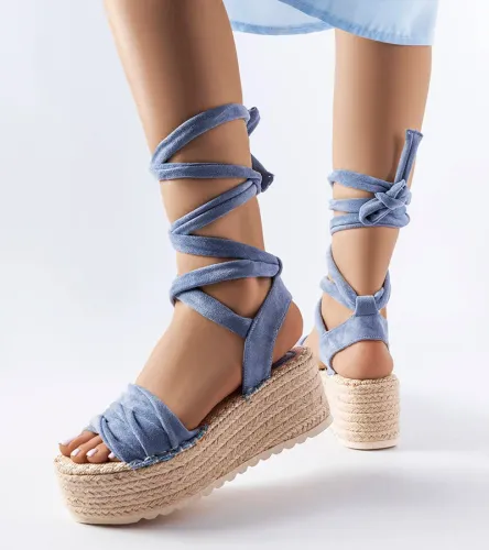 Niebieskie espadryle na platformie Loiseau 36 na Arena.pl