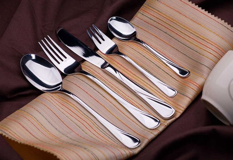 Sztućce w Walizce 72 ele 12 osób Połysk KINGHoff zdjęcie 5