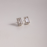 KOLCZYKI Z BIAŁĄ CYRKONIĄ POSREBRZANE LUMINOIR (P25/VIC/01/1AG)