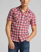 MĘSKA KOSZULA MATERIAŁOWA LEE SS WESTERN AURORA RED L640KKNV M