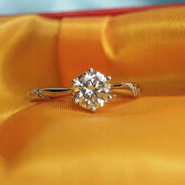 Pierścionek Moissanit 6,5 mm 1 karat srebro 925 rozmiar 22 PL zdjęcie 3