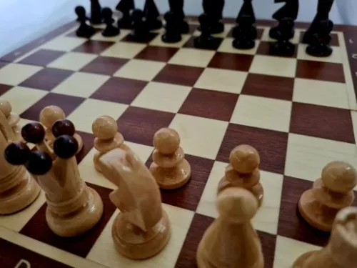 Szachy wykonane z Mahoniu i Jawora na Arena.pl