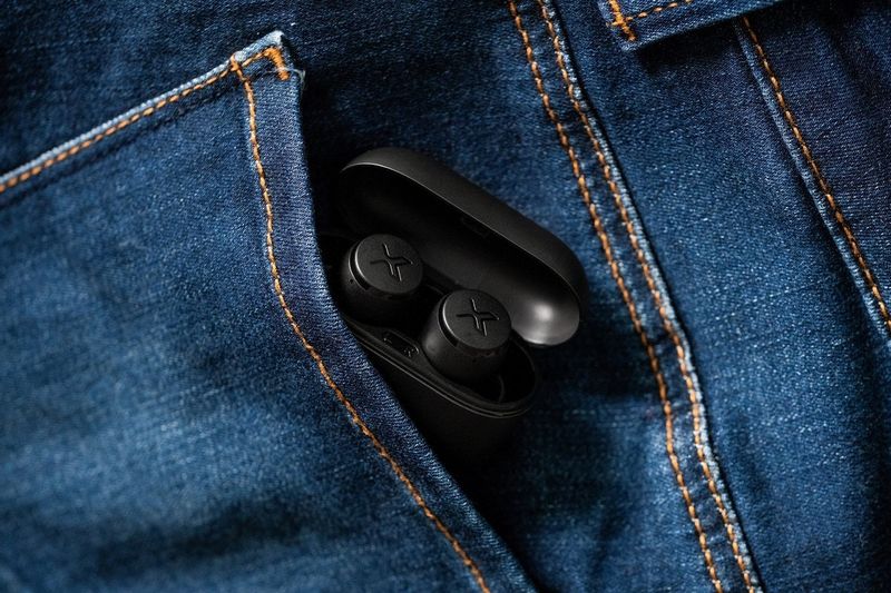 Słuchawki TWS Bluetooth IPX6 case 6godz Edifier zdjęcie 6