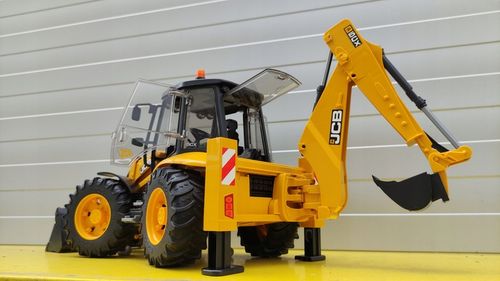 Duży model Koparko - Ładowarka JCB 5CX eco - Ruchome Części - Bruder 02454 na Arena.pl