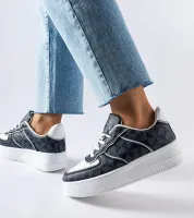Czarne sneakersy zdobione monogramem Sands 37