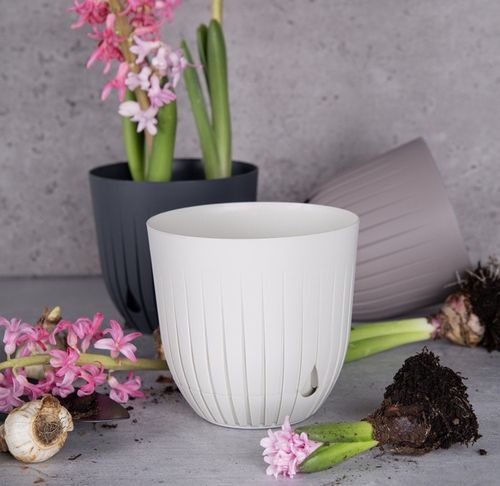 Doniczka donica plastikowa z podstawką 13 cm prążkowany wzór brązowo-beżowy na Arena.pl