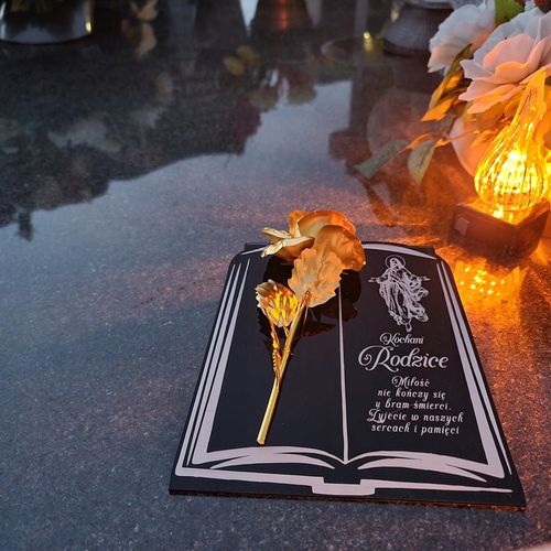 DEKORACJA na grób GRAWEROWANY ZNICZ podstawka na cmentarz RÓŻA DLA na Arena.pl