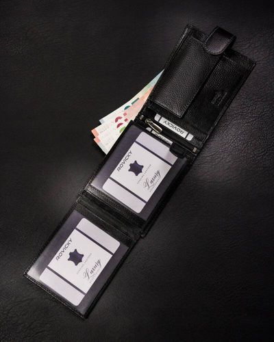 duży portfel męski ze skóry naturalnej zapinany na zatrzask - rovicky na Arena.pl