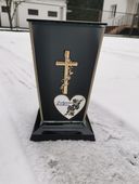 WYSOKA KAPLICZKA CIĘŻKI ZNICZ Z KRZYŻEM I DEDYKACJĄ ZŁOTY SATYNOWY