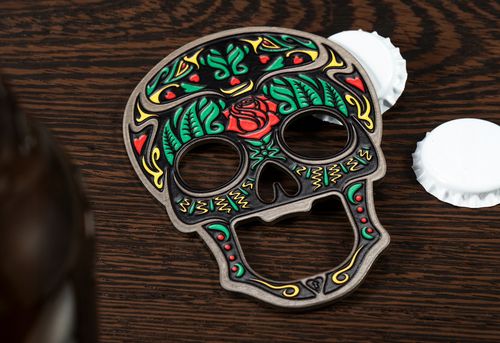 OTWIERACZ DO BUTELEK PIWA KAPSLI CZASZKA METALOWY na Arena.pl