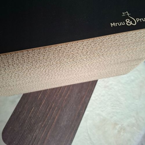 Drapak dla kota PIKSEL | czarny | 46 x 21 x 30 cm | Mruu&Pruu na Arena.pl