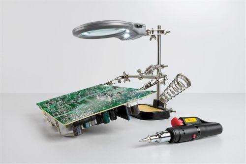 FIXPOINT Zestaw trzecia ręka - 5w1 szczypce, lupa, stojak, gąbka, LED na Arena.pl