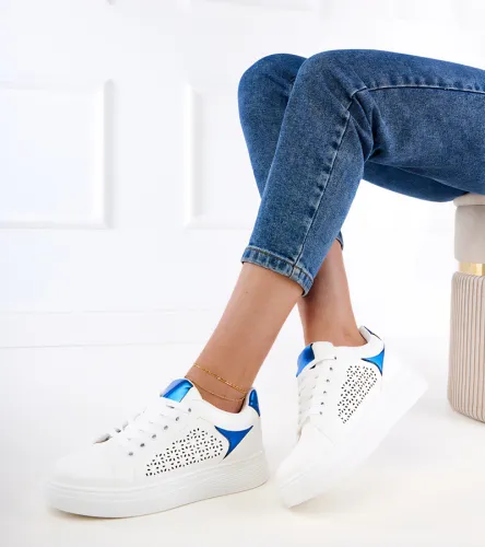 Białe sneakersy z niebieskimi wstawkami na platformie Remmi 37 na Arena.pl