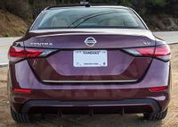 Nissan Sentra 2020+ Listwa CHROM na Klapę