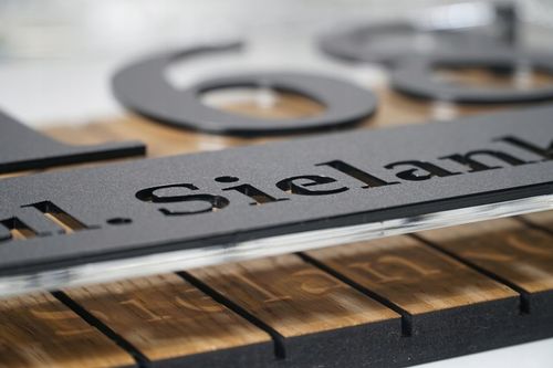 Tabliczka tablica adresowa numerem domu na dom 3d na Arena.pl