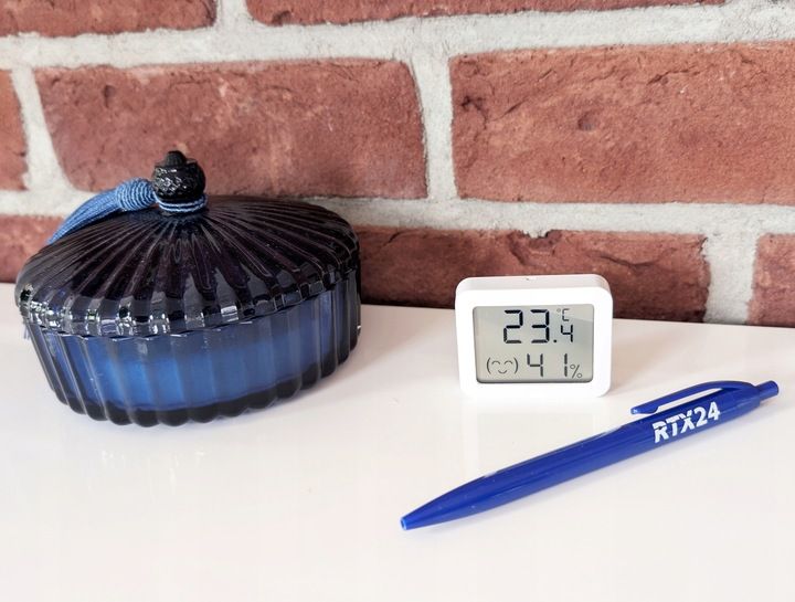 Najmniejszy Czujnik Sensor Temperatury Wilgotności LCD Zigbee Tuya #Export zdjęcie 3