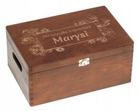 SKRZYNKA DREWNIANA Z IMIENIEM NA PREZENT KUFEREK na PAMIĄTKI ZDJĘCIA