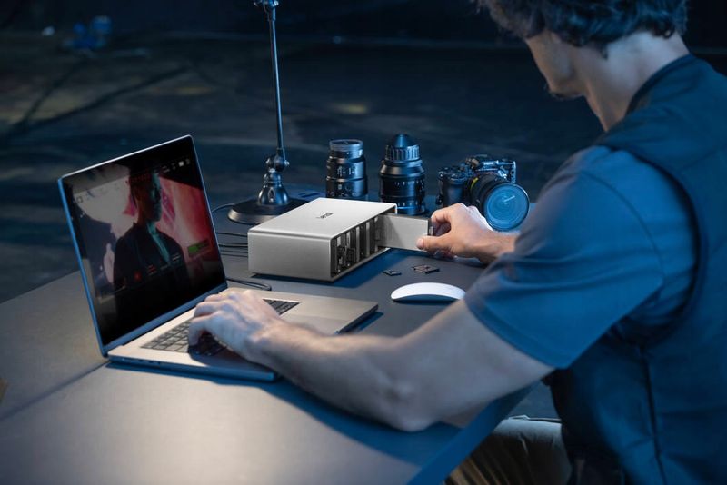 Stacja dokująca Lexar Workflow Thunderbolt4, 6 gniazd modułowych zdjęcie 5
