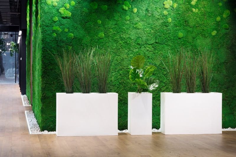 Designerska donica MONUMO TOWER POT Biała zdjęcie 5
