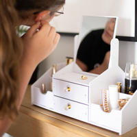 Organizer Toalteka Na Kosmetyki I Biżuterię - Biała Szkatułka Z Lusterkiem