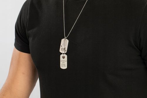 Nieśmiertelnik Z Grawerem Ze Stali Męski Podwójny Z Łańcuszkiem I Pudełkiem na Arena.pl