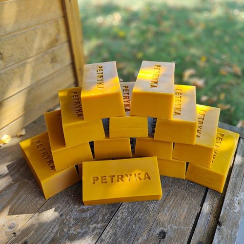 Wosk pszczeli sztabka 1 kg na Arena.pl