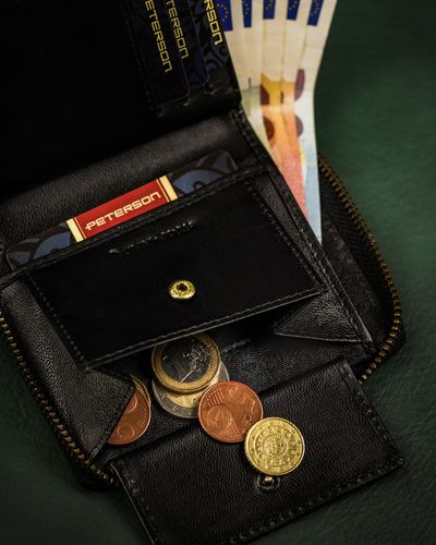 kompaktowy portfel męski na suwak carbon - peterson na Arena.pl