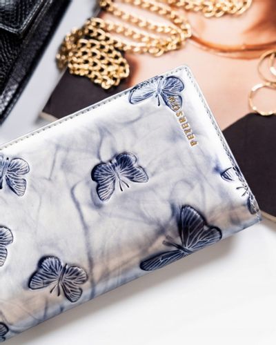 PETERSON portfel damski skórzany lakierowany z motylami P187 srebrny na Arena.pl