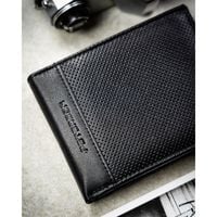 duży, skórzany portfel męski w czarnym kolorze bez zapięcia zewnętrznego