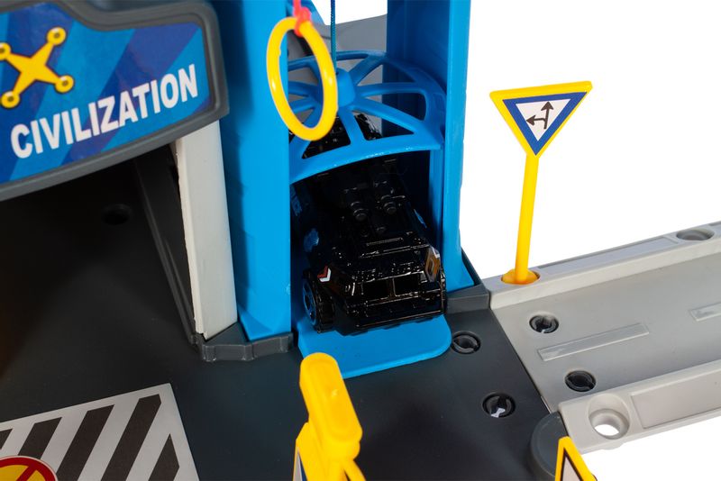 Parking Policyjny z Helikopterem zdjęcie 13