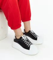 Czarne sneakersy na platformie GOE NN2N4034 39