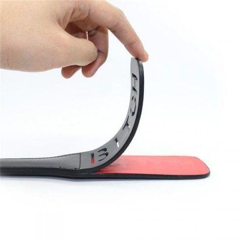 klasyczna solidna packa do chłosty z napisem bitch na Arena.pl