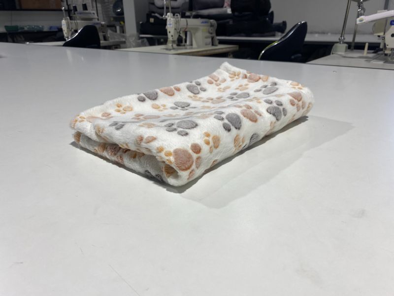 Koc Polarowy 100X70 Cm Łapy Jasne zdjęcie 9