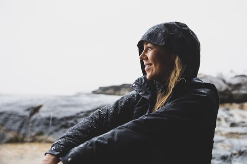 Helly Hansen kurtka damska W Aden Jacket 62650 990 - czarna L na Arena.pl