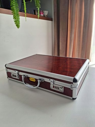 KOMPLET SZTUĆCÓW ZESTAW SZTUĆCÓW NA 12 OSÓB SZTUĆCE POŁYSK WALIZKA 72 EL. na Arena.pl