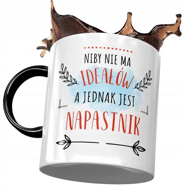 Kubek Czarny Dla Napastnika Niby Nie Ma Ideałów Z Nadrukiem Ze Zdjęciem zdjęcie 1