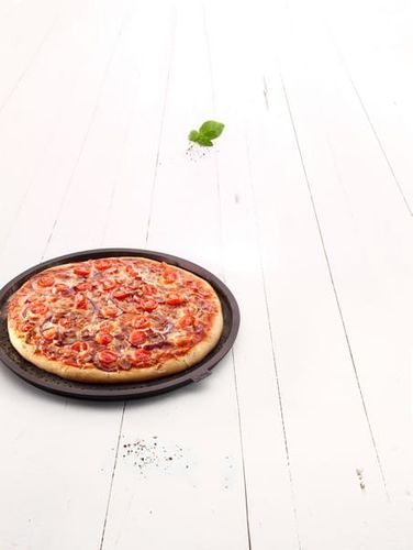 Mata do pizzy okrągła perforowana Lekue na Arena.pl