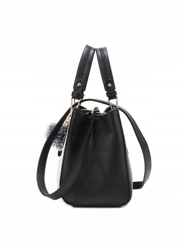 TOREBKA DAMSKA KUFEREK CZARNY BEŻ DO RĘKI NA RAMIĘ LISTONOSZKA WĄŻ na Arena.pl