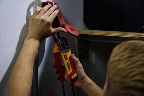 TESTER NAPIĘCIA I CIĄGŁOŚCI OBWODU 0.51000V AC, CAT IV 45217 WIHA na Arena.pl