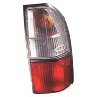 LAMPA TYLNA LEWA TOYOTA LAND CRUISER 90 1996 1997 1998 1999 2000 2001 2002