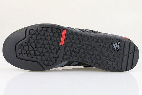 adidas TERREX SWIFT SOLO (D67031) na Arena.pl